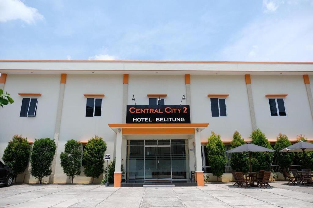 Oyo 1616 Hotel Central City 2 Tanjung Pandan Exteriör bild