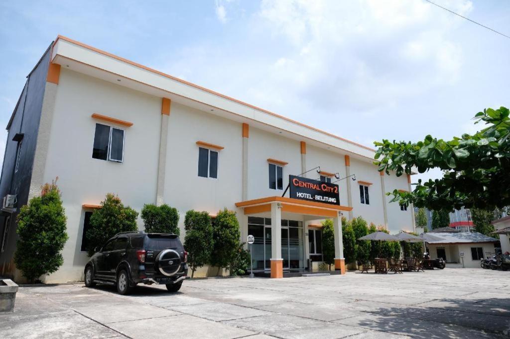 Oyo 1616 Hotel Central City 2 Tanjung Pandan Exteriör bild