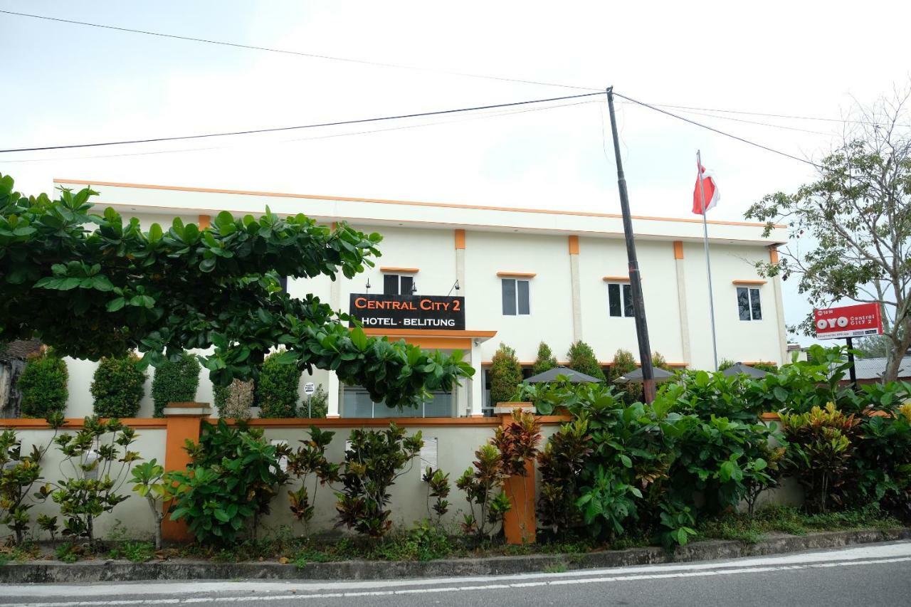 Oyo 1616 Hotel Central City 2 Tanjung Pandan Exteriör bild