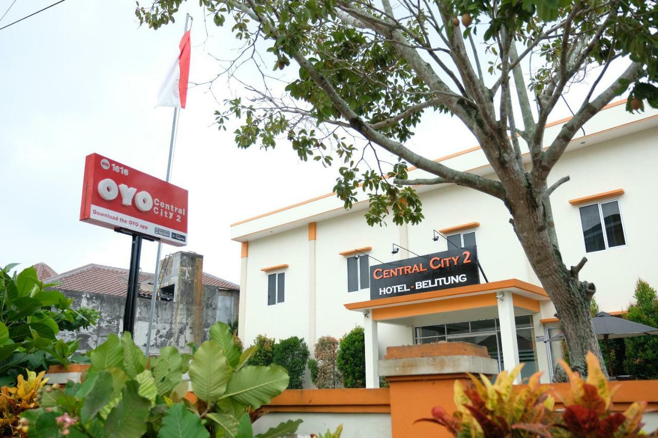Oyo 1616 Hotel Central City 2 Tanjung Pandan Exteriör bild